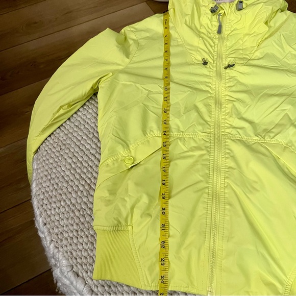 Bench One Timer Jacket Size Medium - Picture 6 of 10